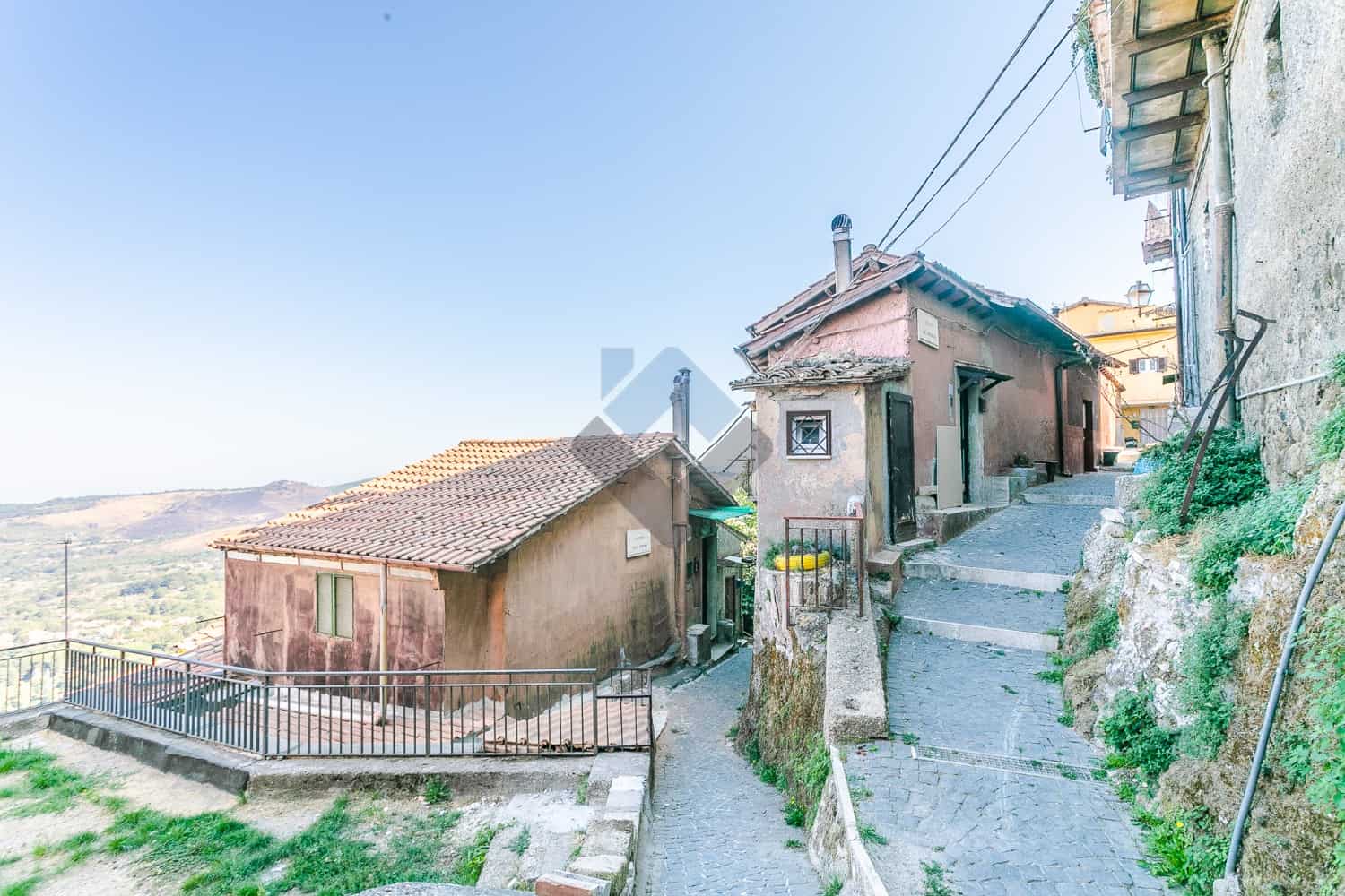 ROCCA DI PAPA CENTRO OTTIMO AD USO INVESTIMENTO Casa Castelli Immobiliare ROCCA DI PAPA CENTRO OTTIMO AD USO INVESTIMENTO Casa Castelli Immobiliare